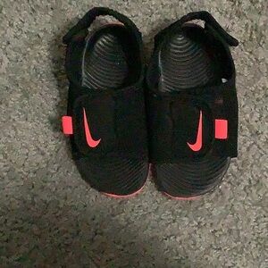 Nike toddler sandals